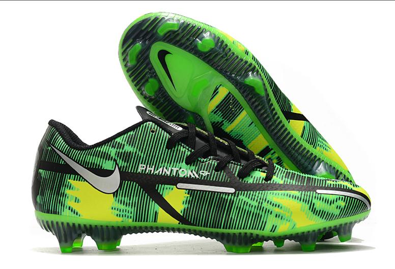 Chuteira Campo Nike PHANTOM GT