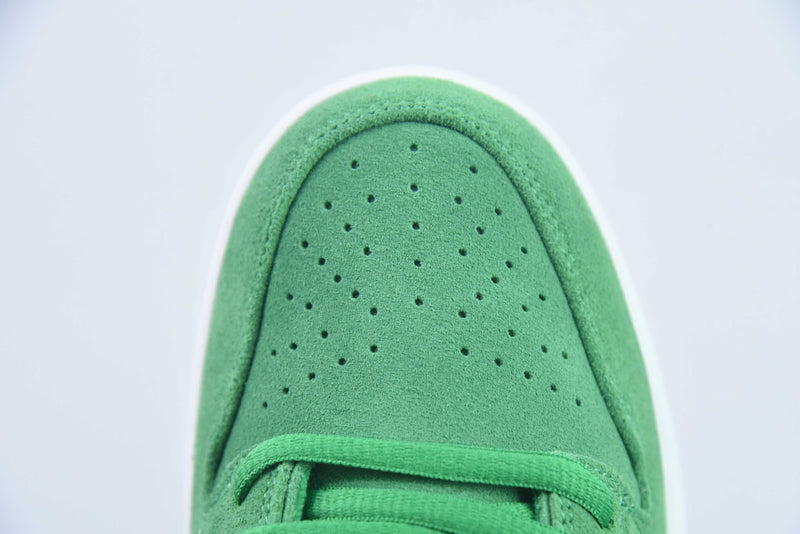 SB Dunk Low "SHAMROCK"