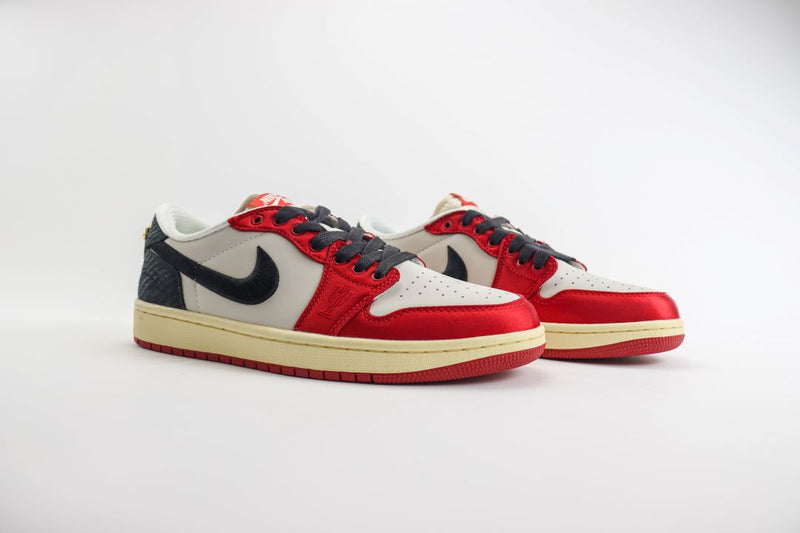 Air Jordan 1 Retro LOW OG Trophy Room Away