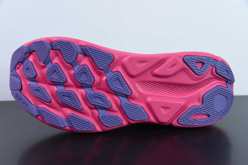 HOKA Clifton 9