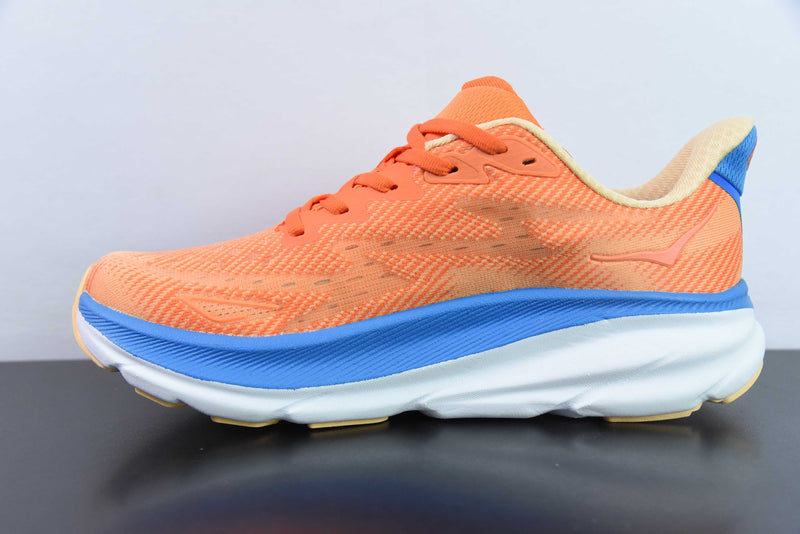 HOKA Clifton 9