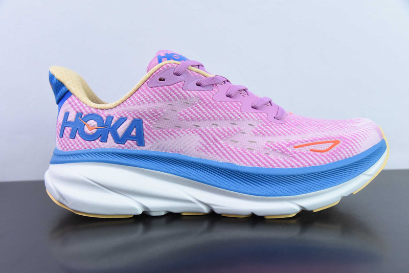 HOKA Clifton 9