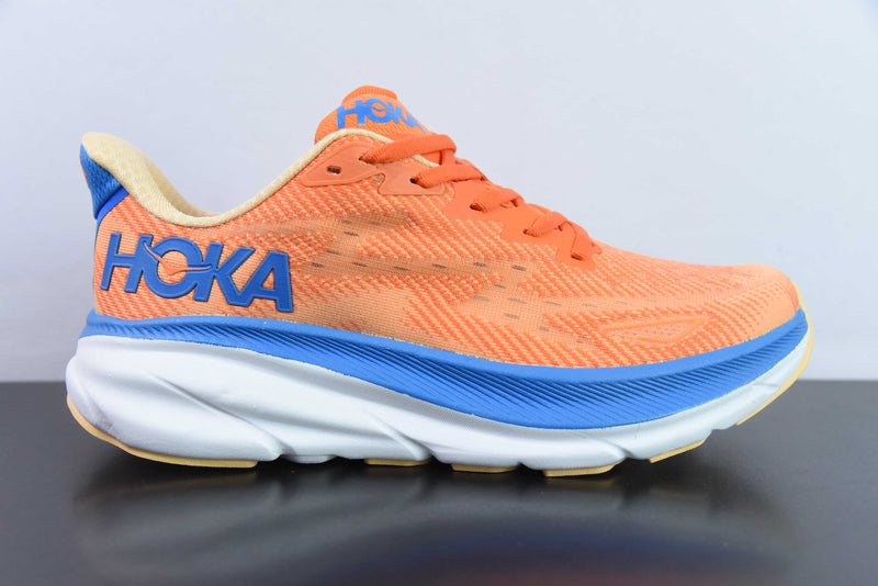 HOKA Clifton 9