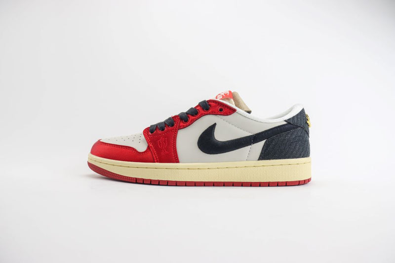 Air Jordan 1 Retro LOW OG Trophy Room Away