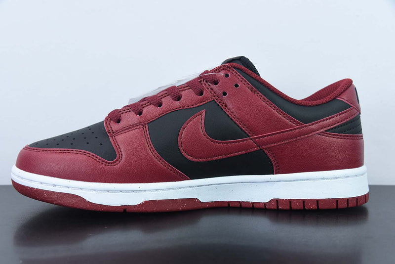 SB Dunk Low "GYM RED"